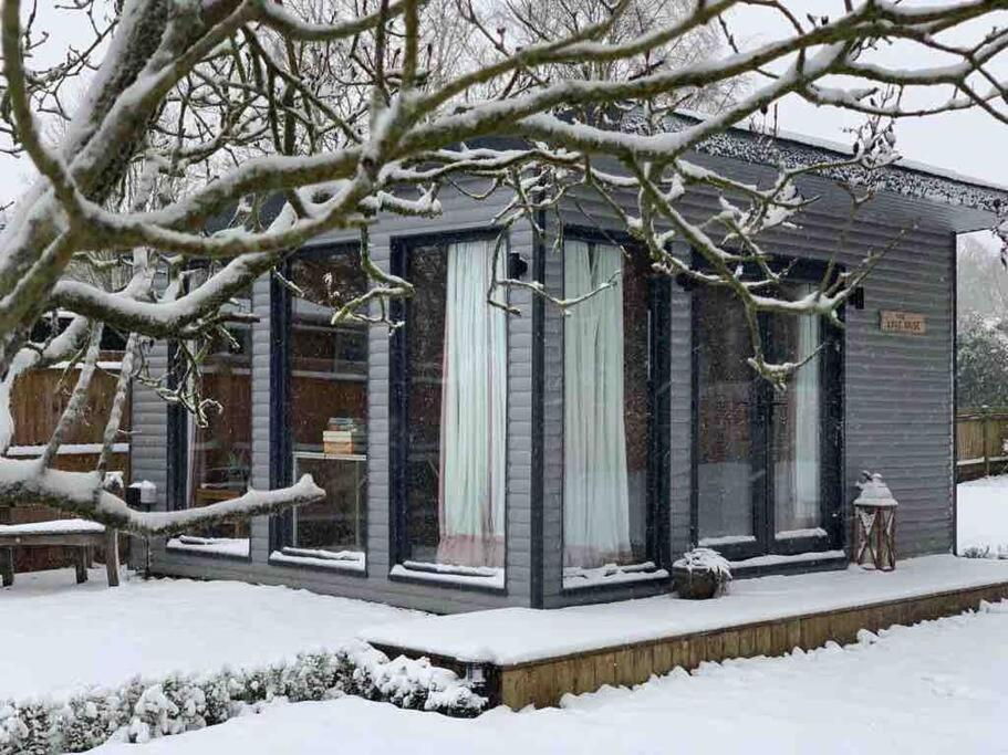 סיסינגהרסט Self Contained Garden Studio With Stunning Views מראה חיצוני תמונה